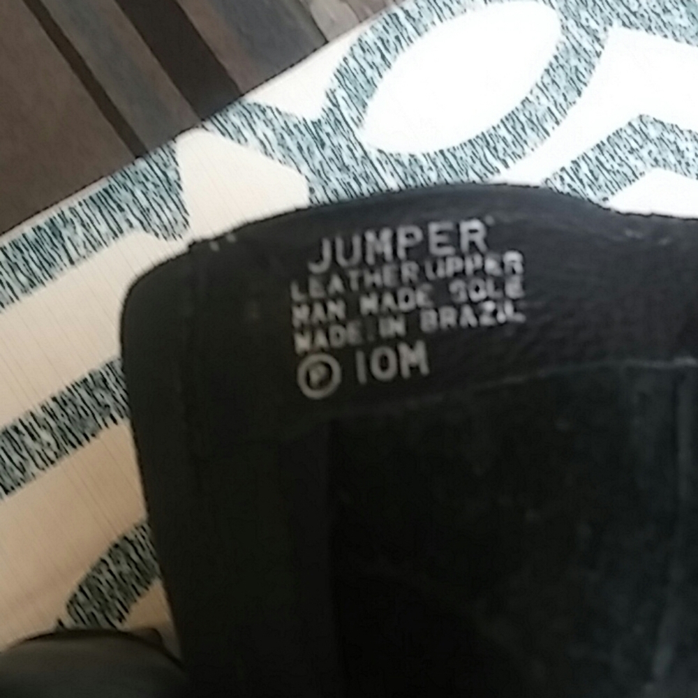 BOOTS - Picture 2 of 6